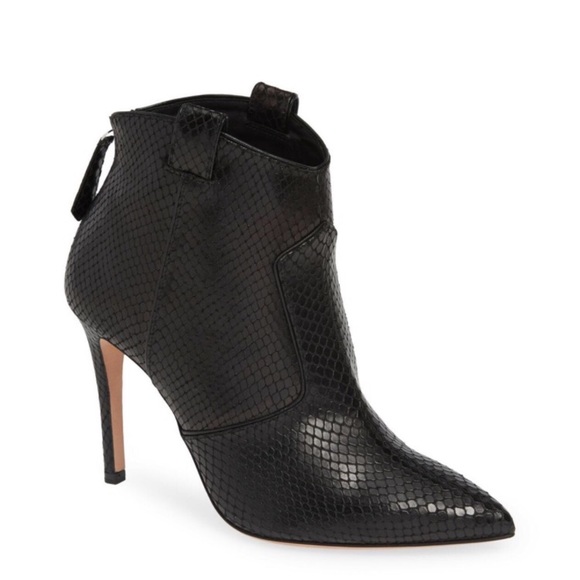 Veronica Beard Loretta Bootie in Black, Size 8 - Picture 1 of 7